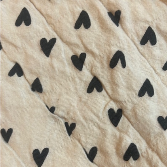 Chic Heart Patterned Sweater 🖤 - Picture 2 of 4